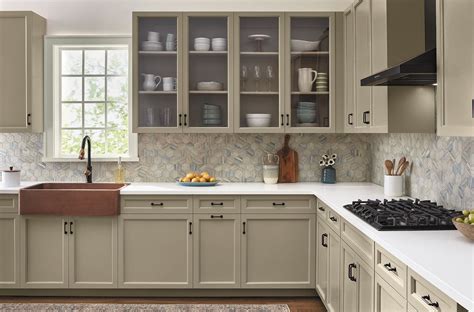 what are popular cabinet colors